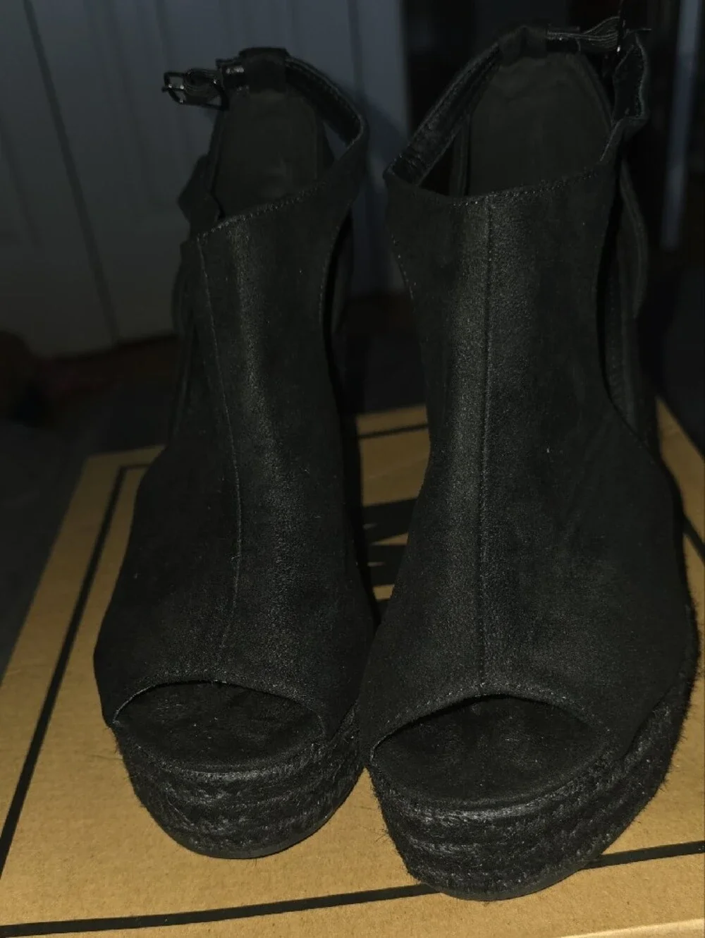 N/A stylish black