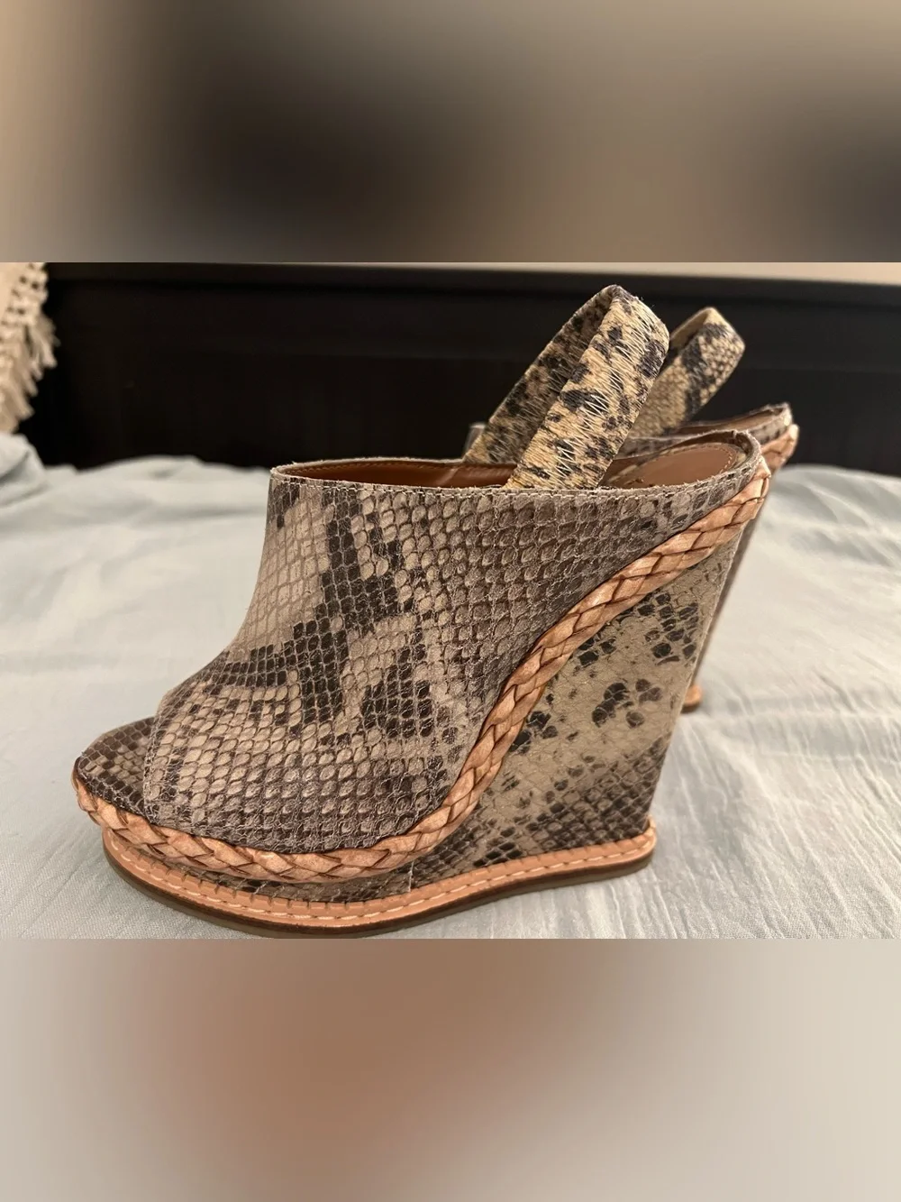 Boutique 9 boutique wedge