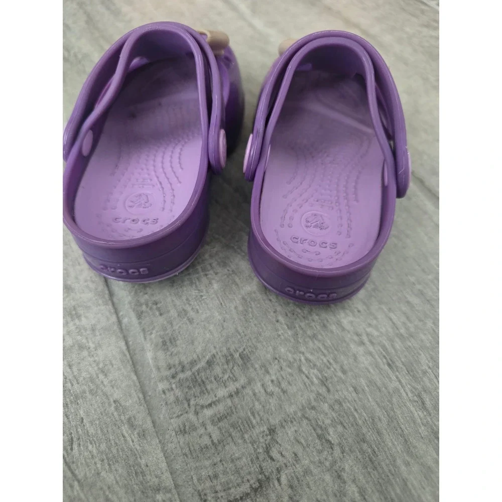 CROCS bow secure designed