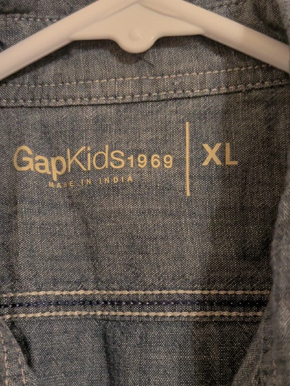 GAP button up