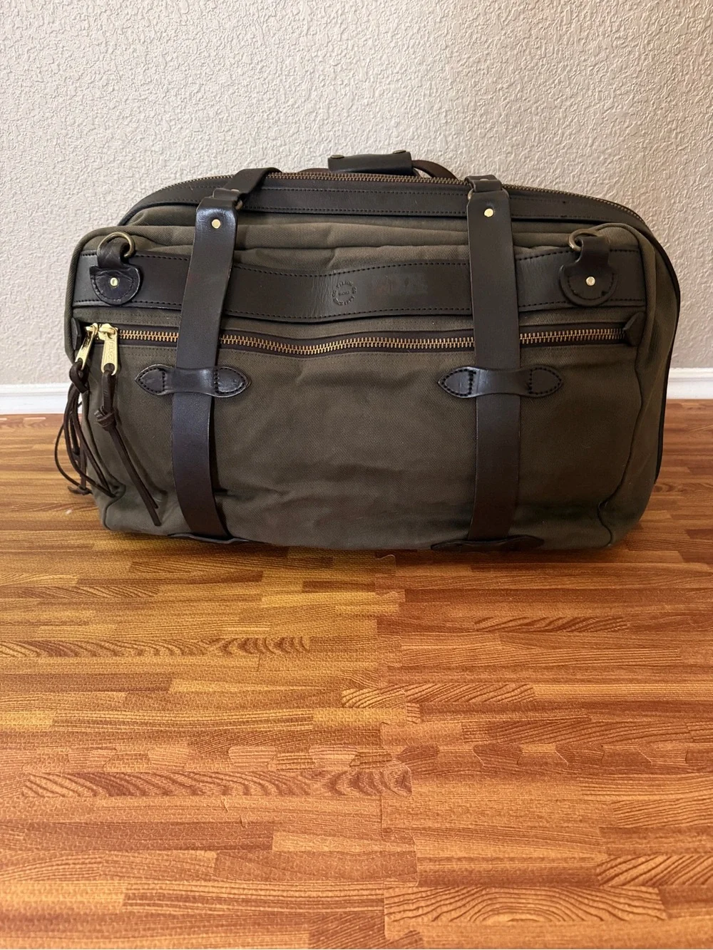 Filson durable olive