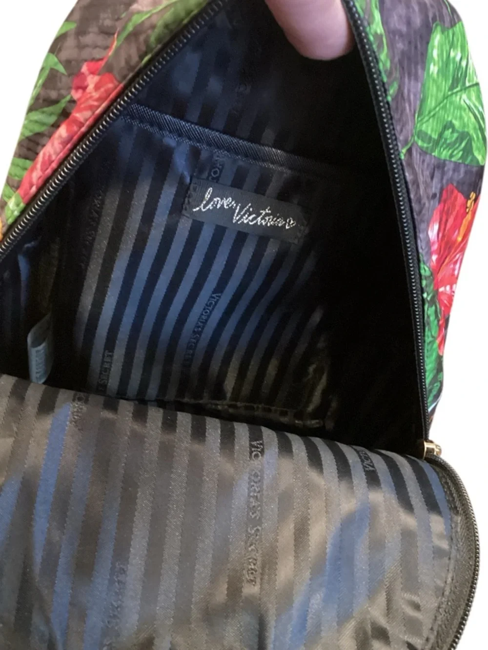 Victorias Secret large compartment
