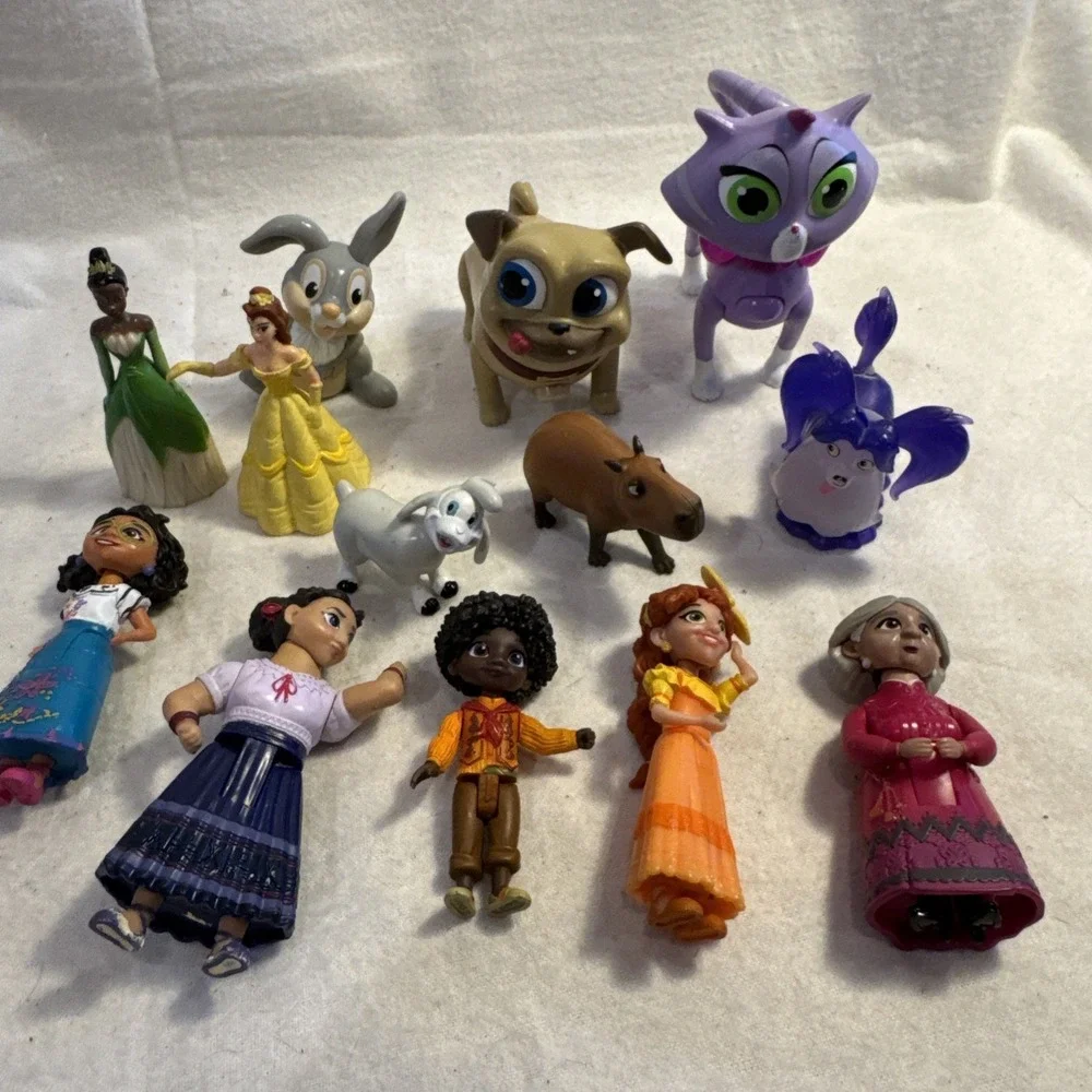 Disney Lot‎ 13 Plastic Figures Cake Toppers Princess Encanto Puppy Dog Pals Pets
