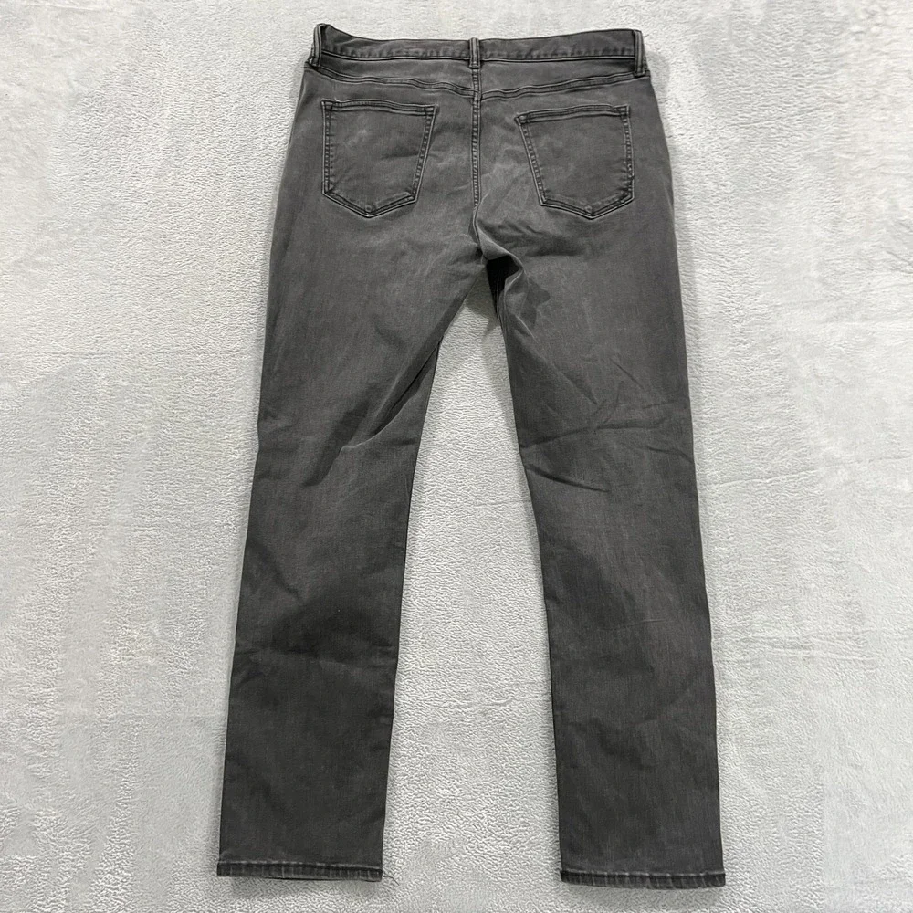 Banana Republic missed top