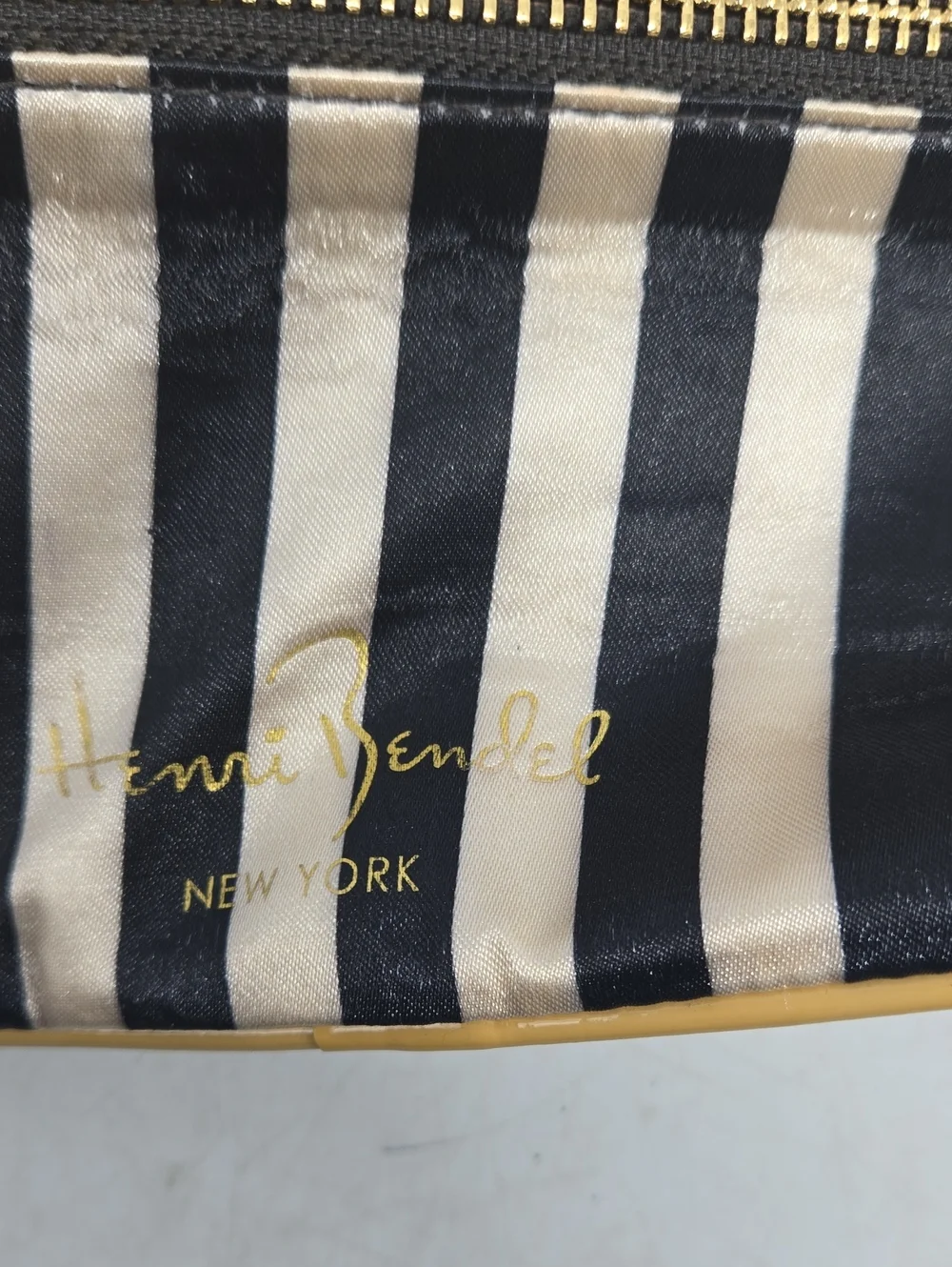 henri bendel sleek black