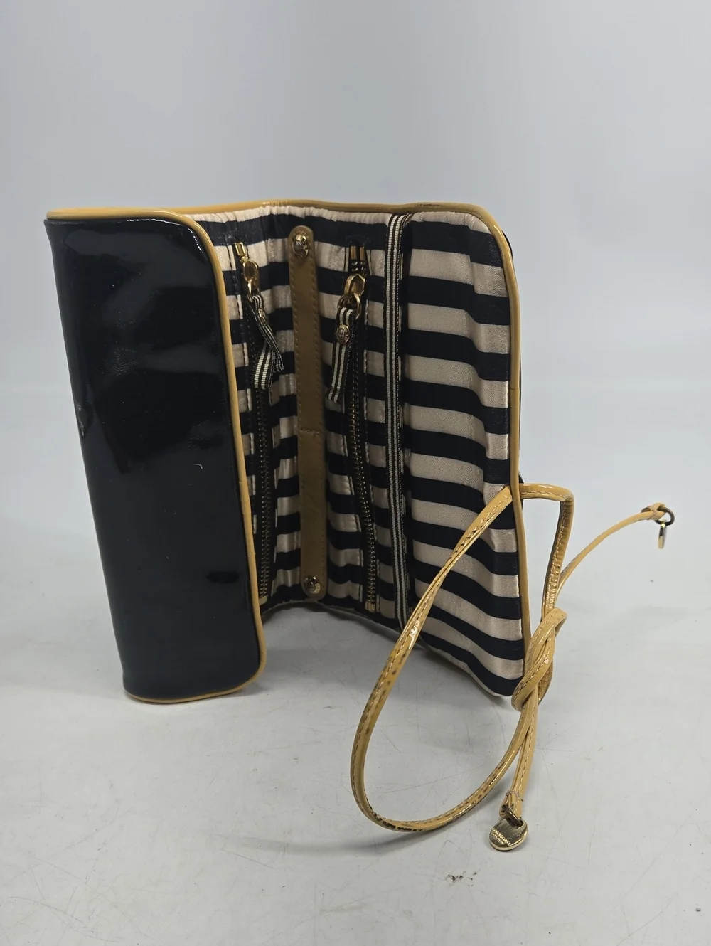 henri bendel sleek black