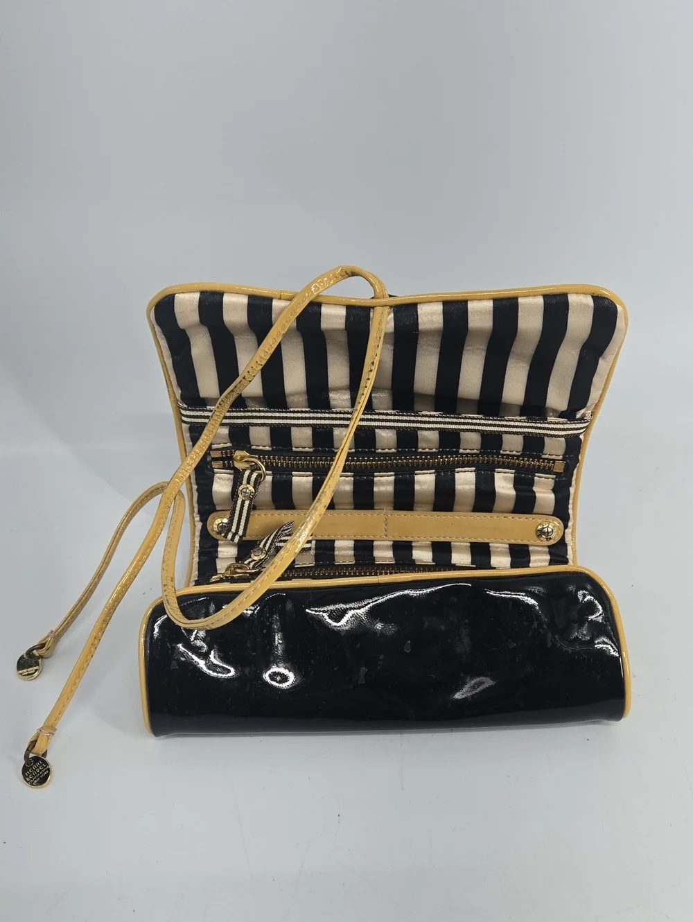 henri bendel sleek black