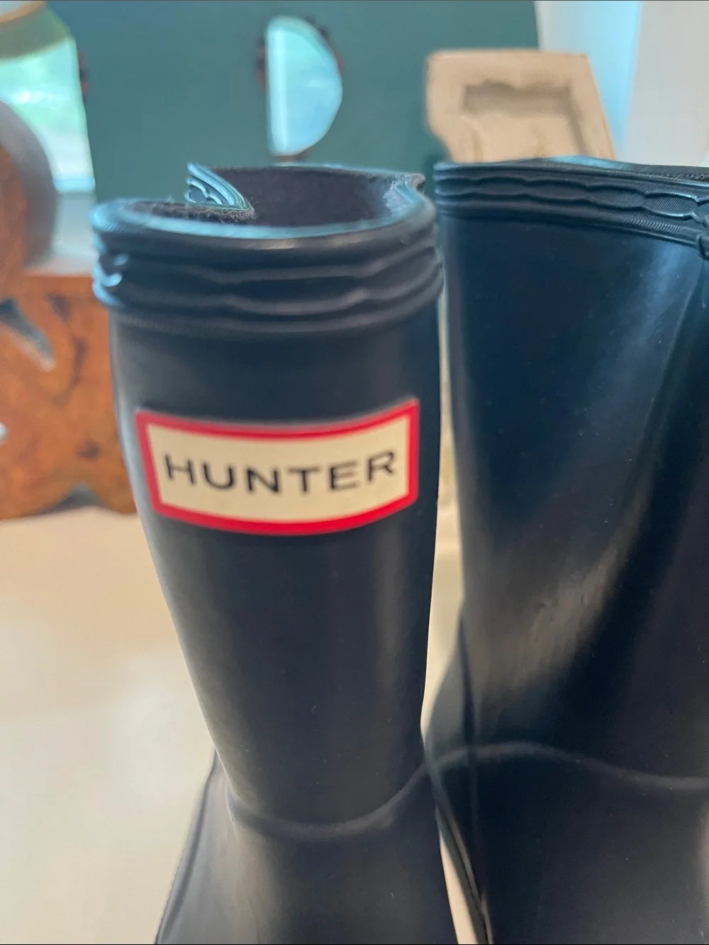 Hunter Navy Mid-Length Rubber Rain Boots with Red Logo