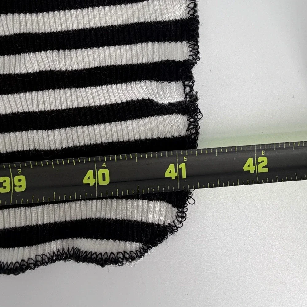 N/A ribbed knit