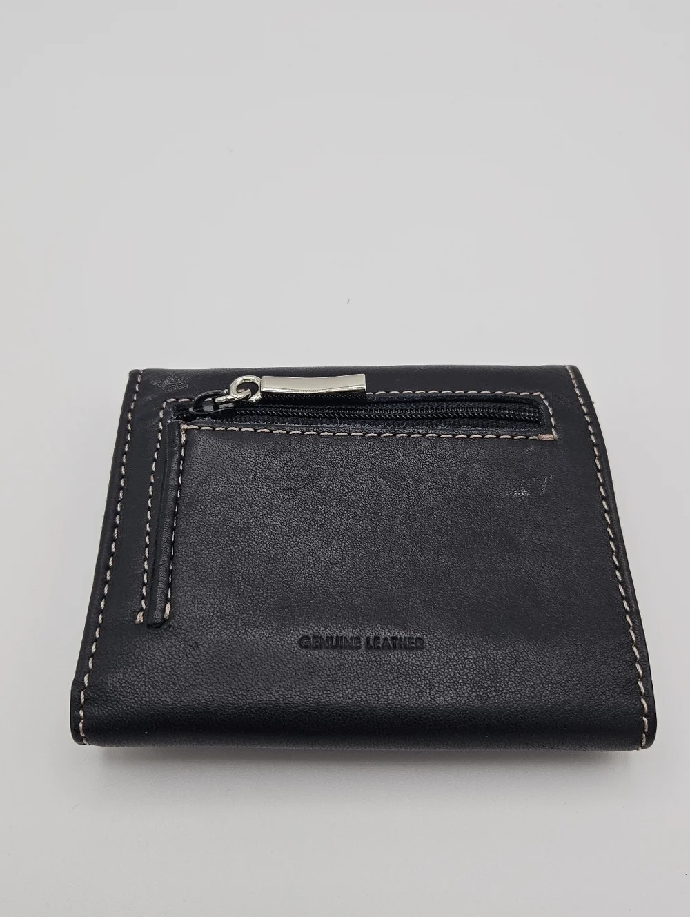 N/A black trifold