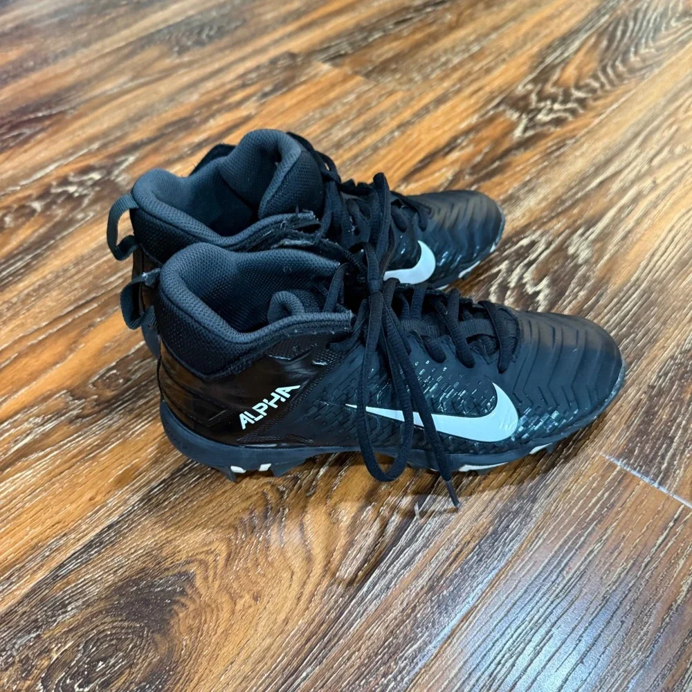 Nike alpha menace