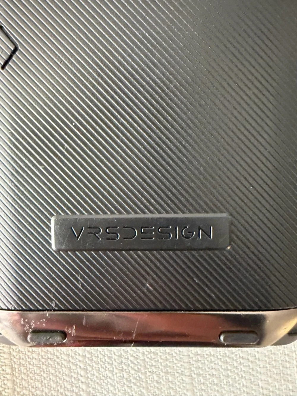 VRS Design 	•	card compartment