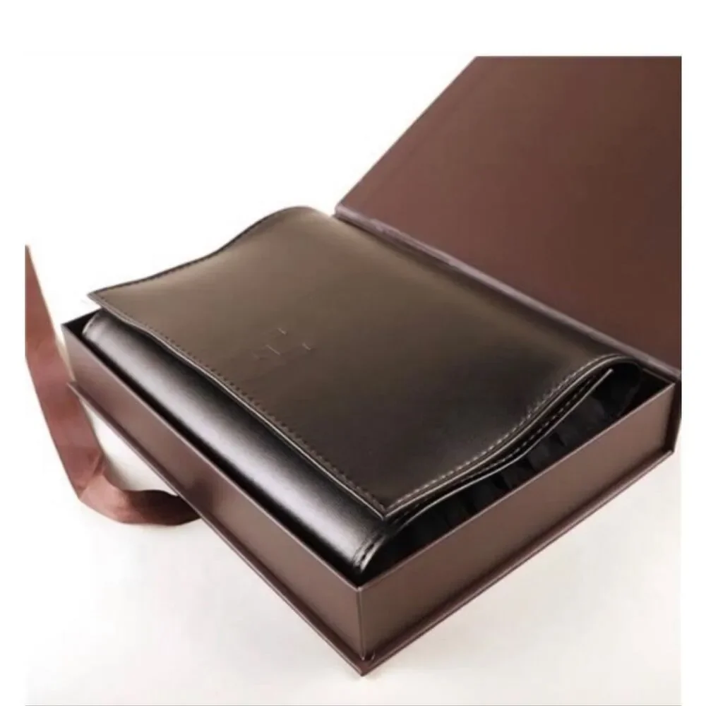 Hourglass retail $340