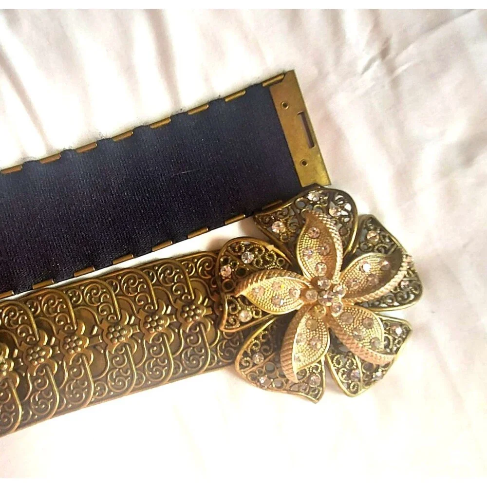 Unbranded vintage metal