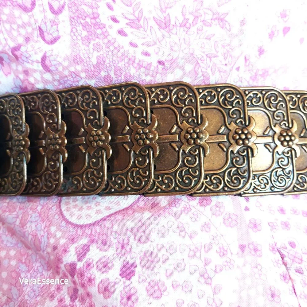 Unbranded vintage metal