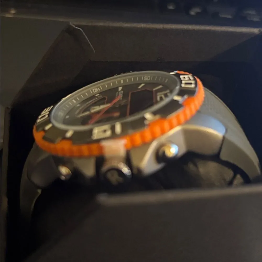 Kenneth Cole Reaction bold kenneth
