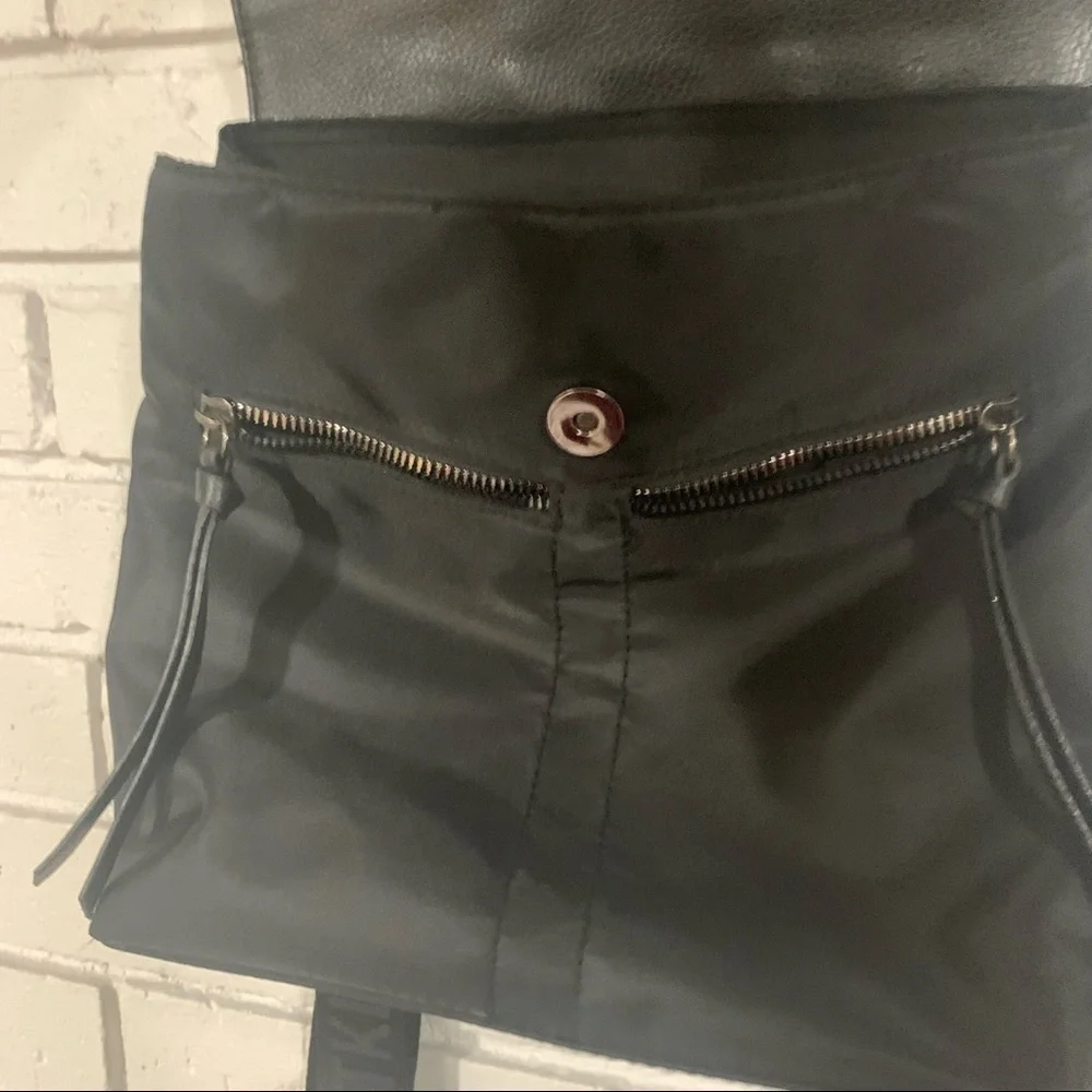 Botkier top handle