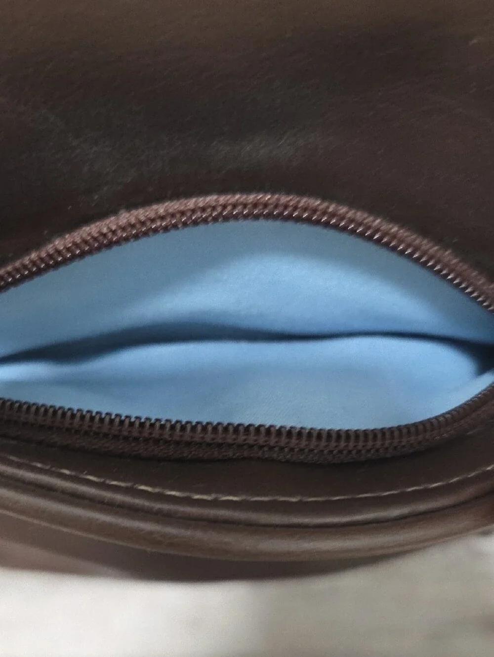 Liz Claiborne compact sling