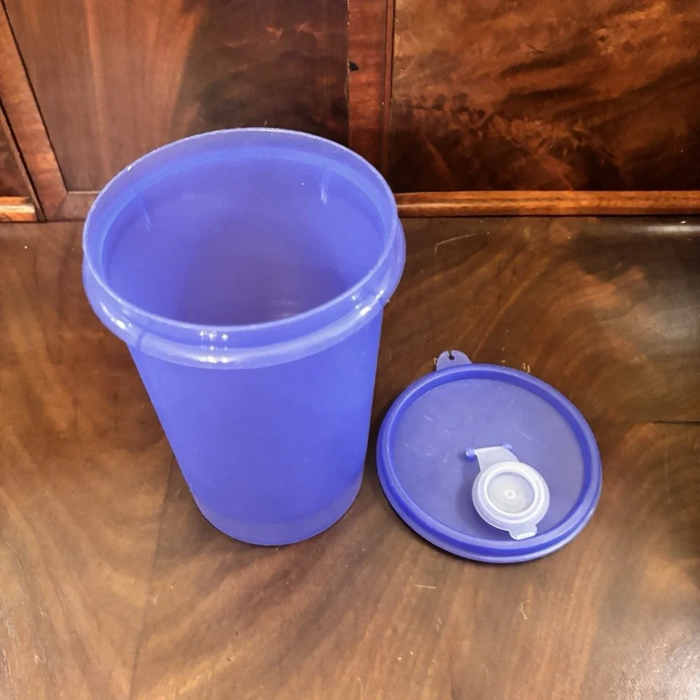 Tupperware spout brand photos