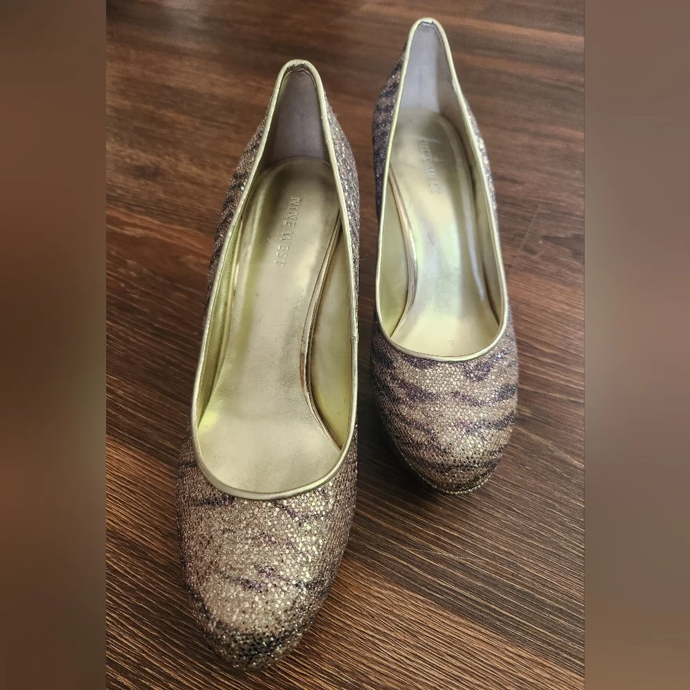 Nine West euc gold