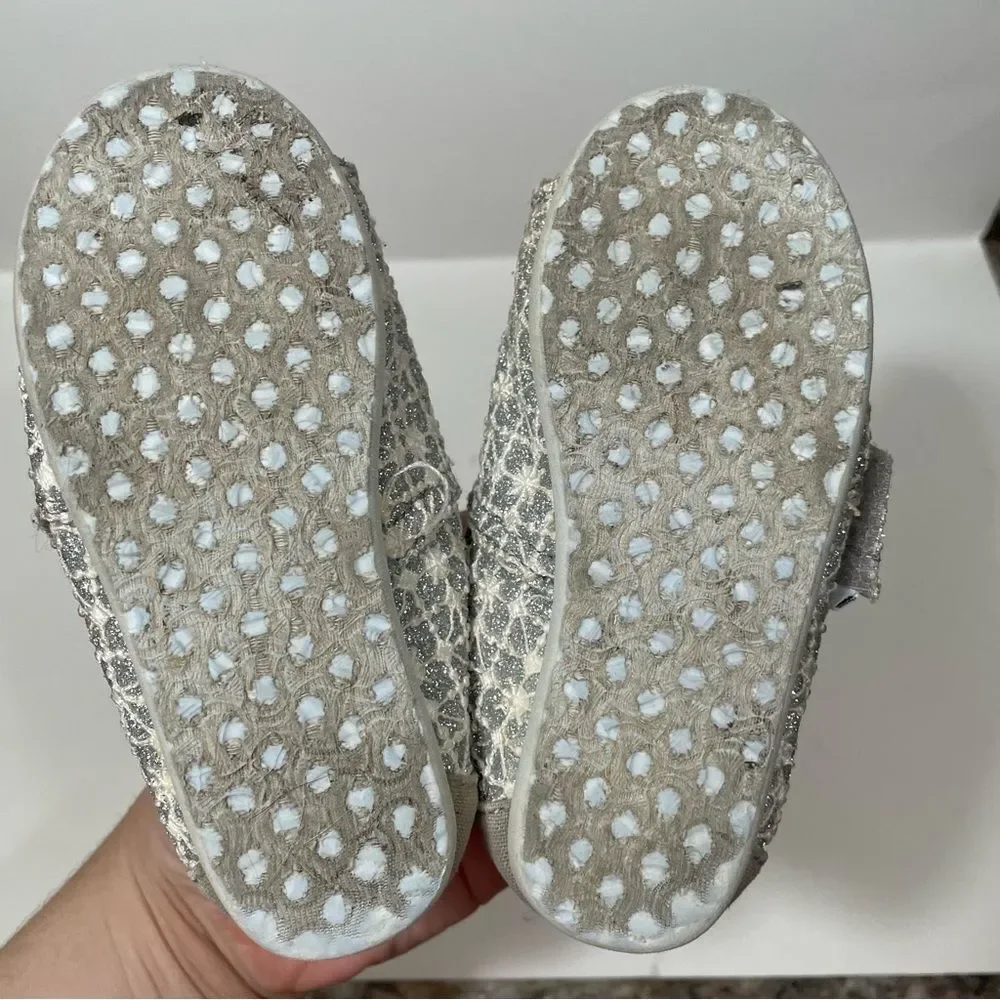 Toms gently worn