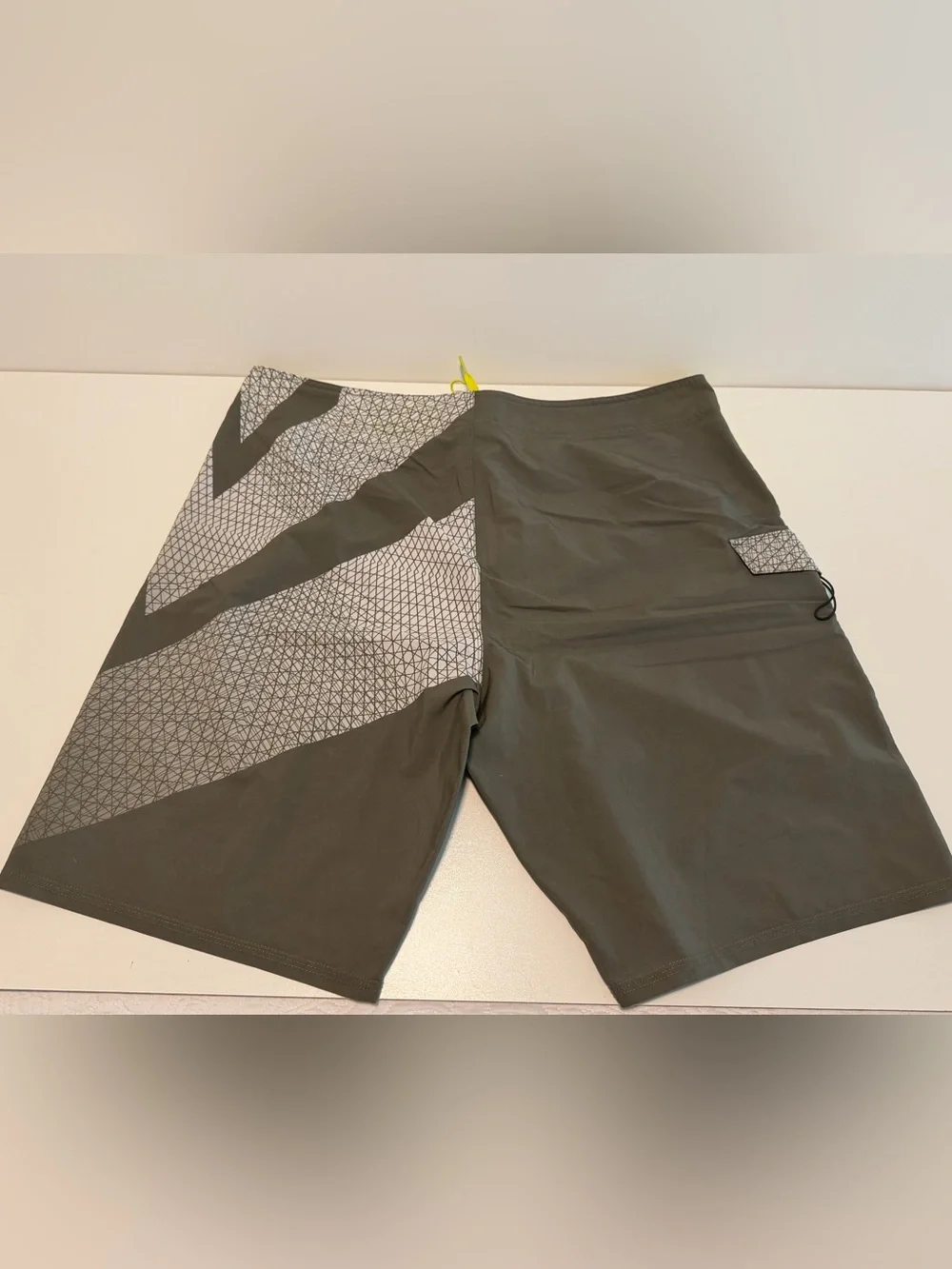 Oakley men swim