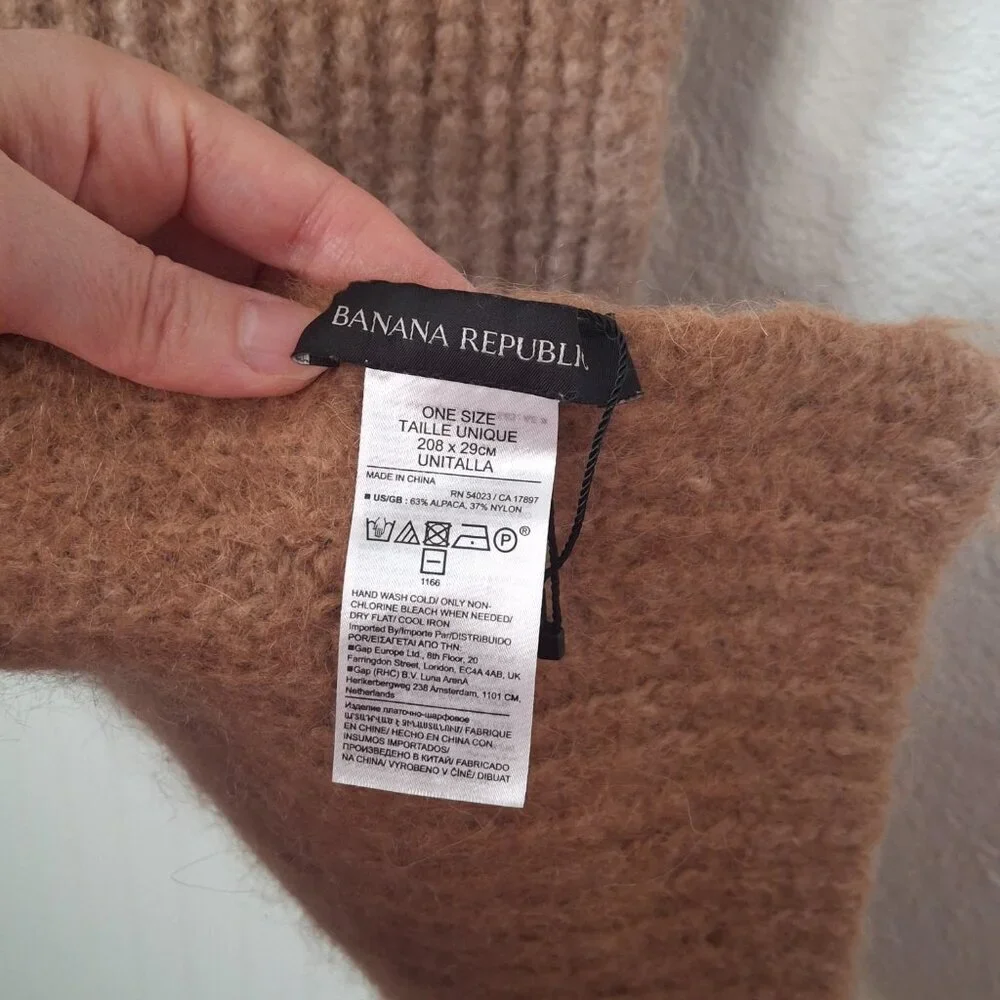 Banana Republic Alpaca Scarf 89 X 11.5 Chunky Oversized Ombre Neutral Minimalist