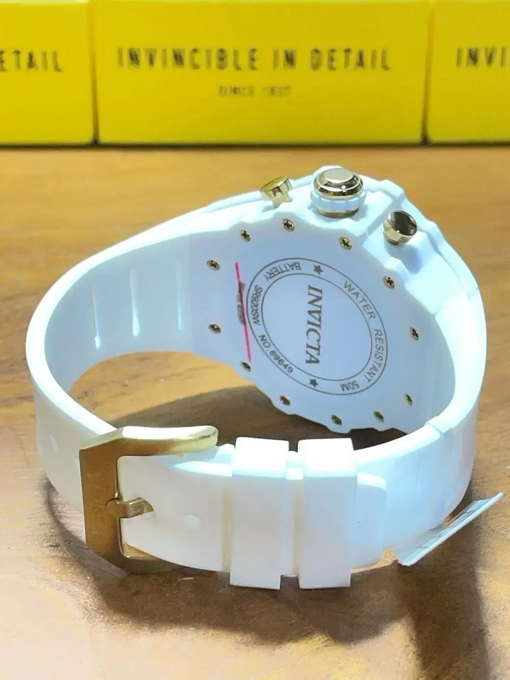 Invicta clean bold