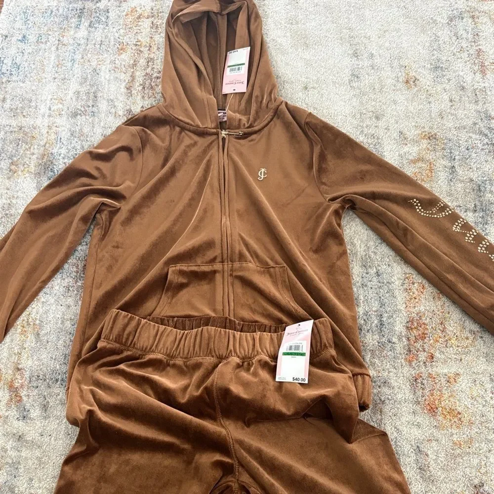 Juicy Couture Girls Plush 2pc Outfit.