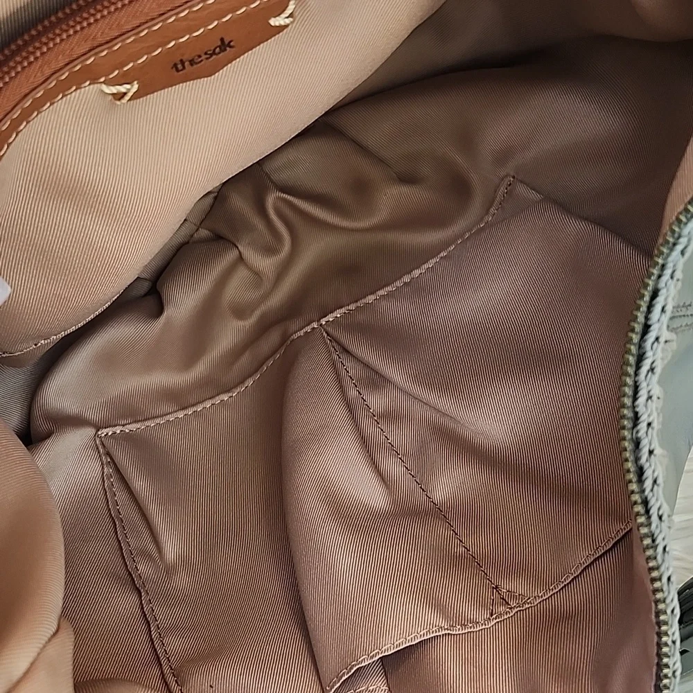 The Sak shoulder everyday single
