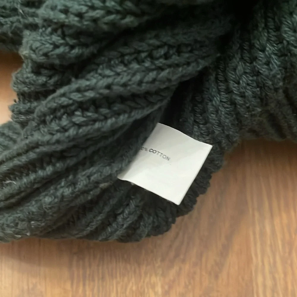GAP color green