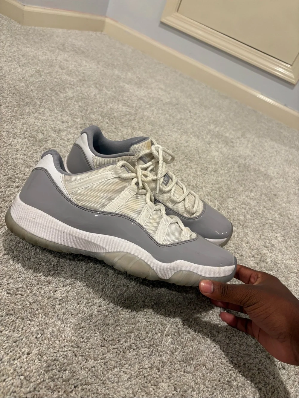 Jordan Low-Top Sneakers in Light Gray, White and Blue