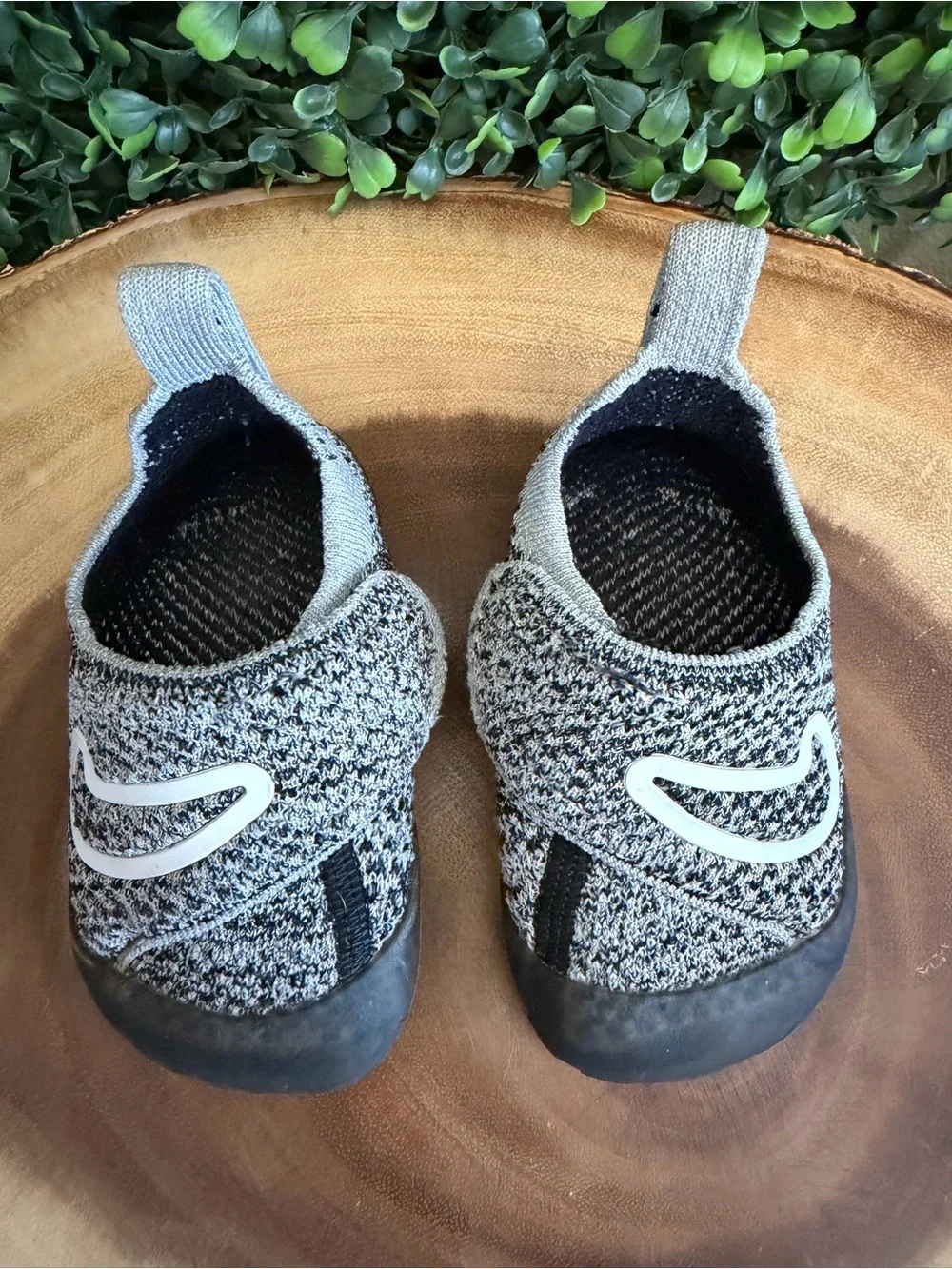 Nike Swoosh 1 Baby Shoe Black/White 4C