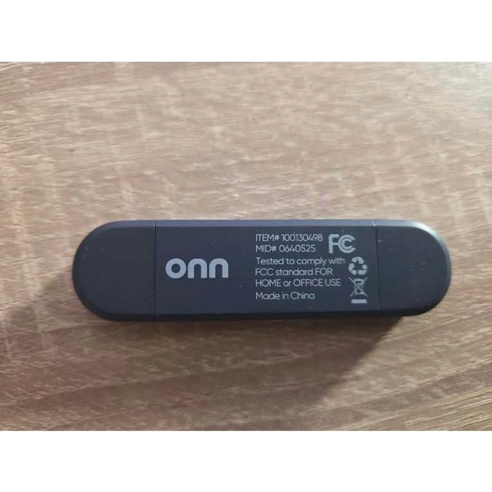 onn. SD and microSD Card Reader USB-A and USB-C Dual Connector‎ 100130498 Black