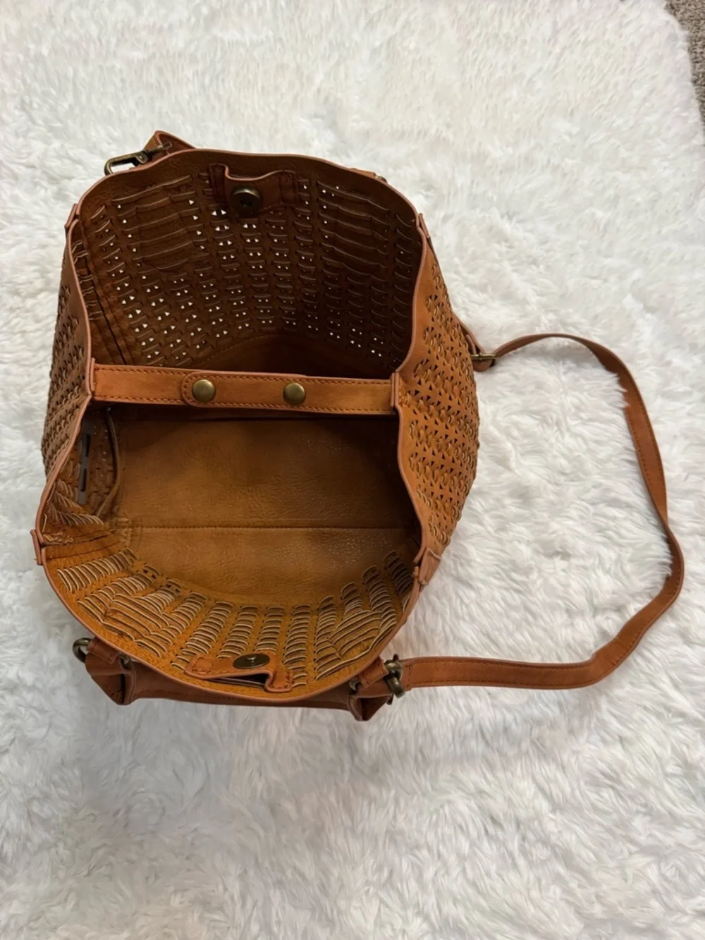 Steve Madden classic removable carry