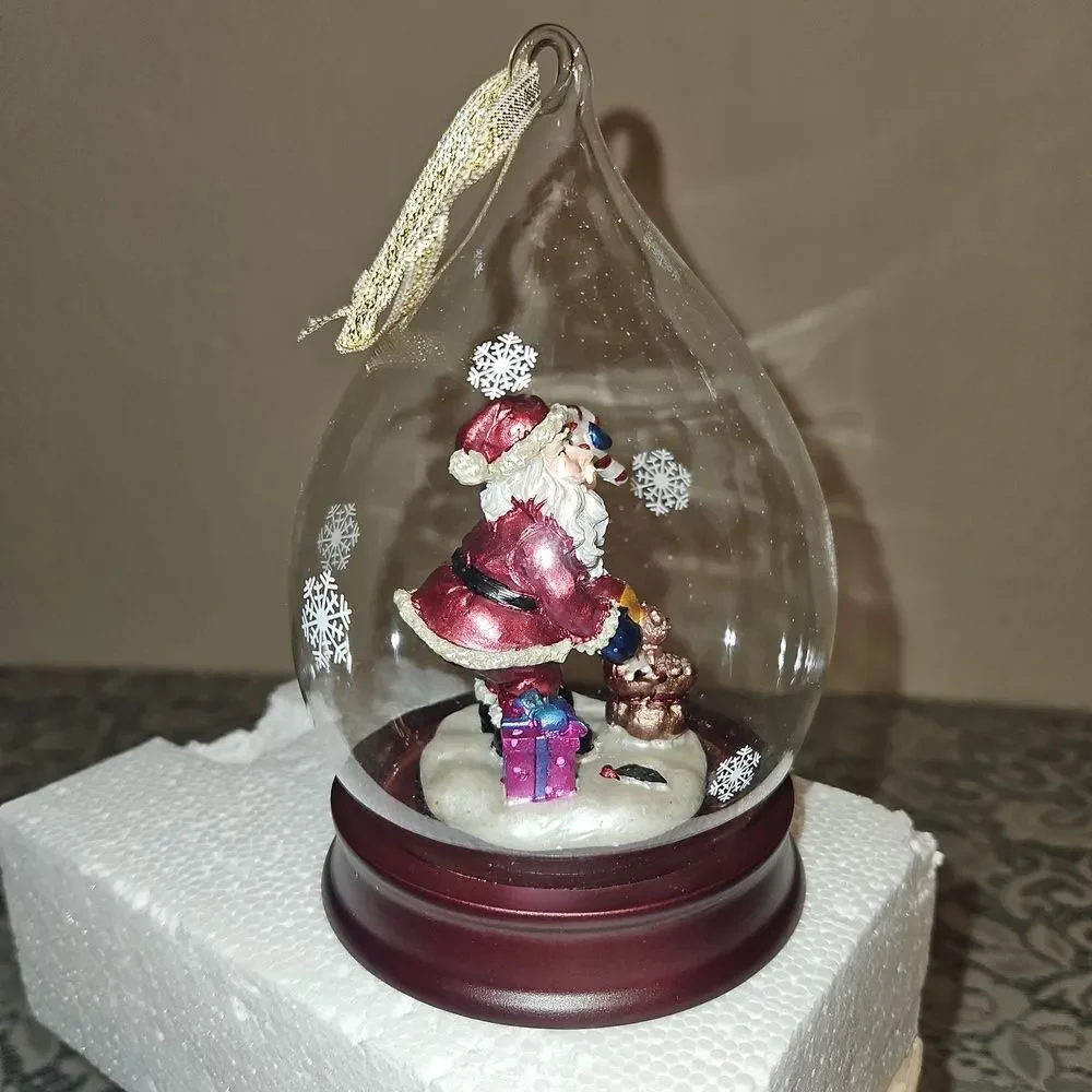 Sorelle santa teardrop