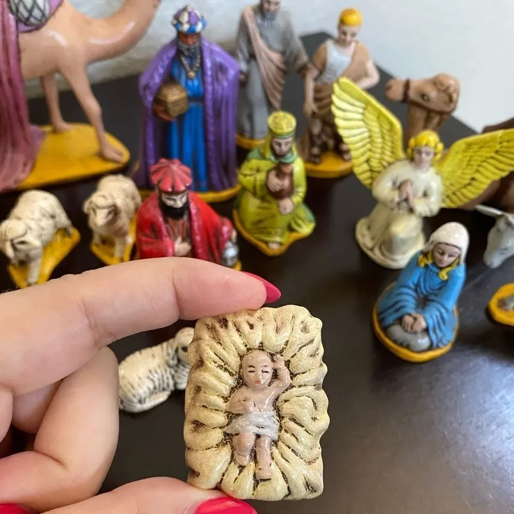 Vintage 1976 Christmas Nativity Figurines Hand Painted 15 Piece Set