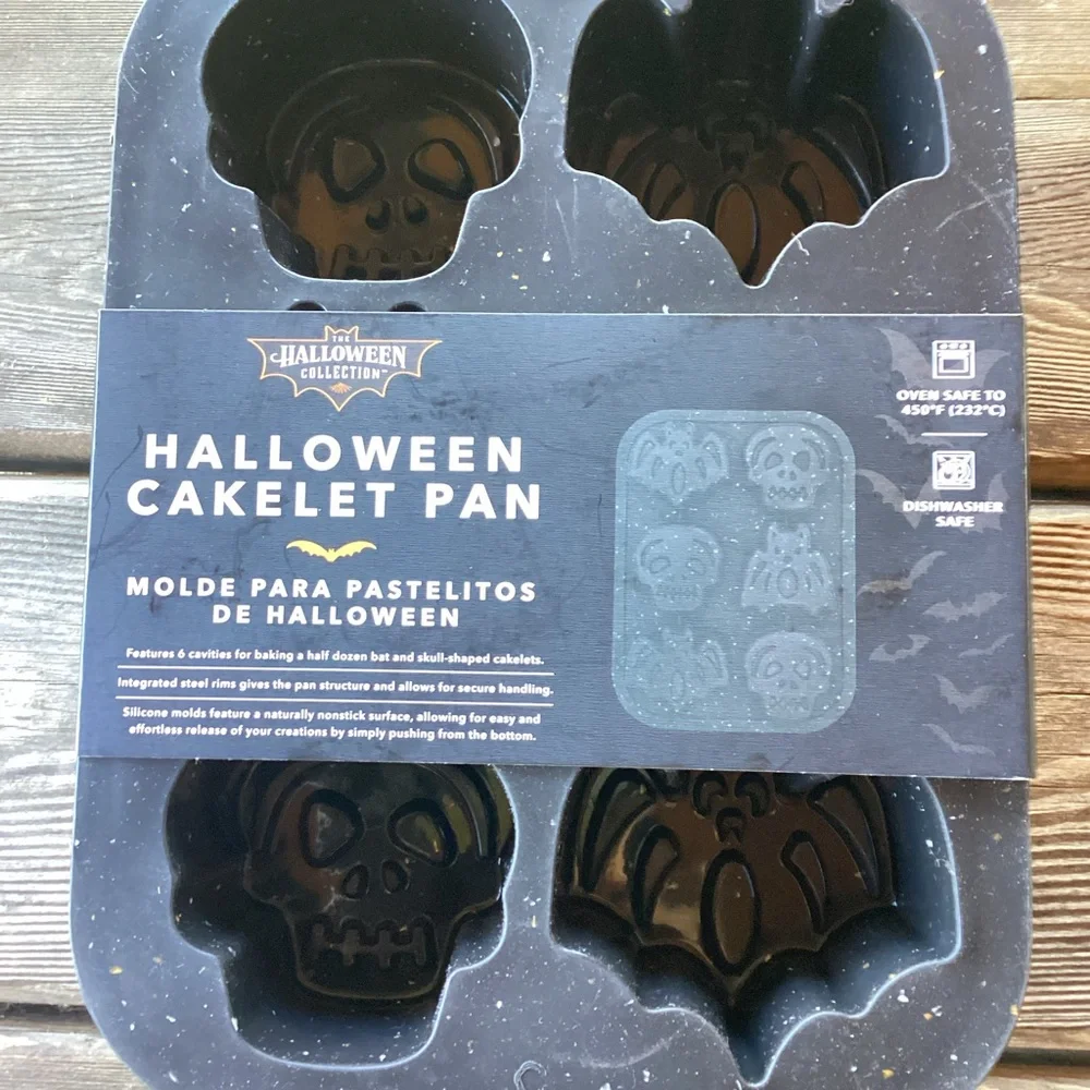 Halloween Collection Cakelet Pan