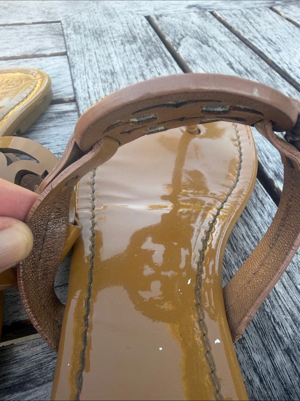Tory Burch Tan Patent Leather Logo Thong Sandals womens