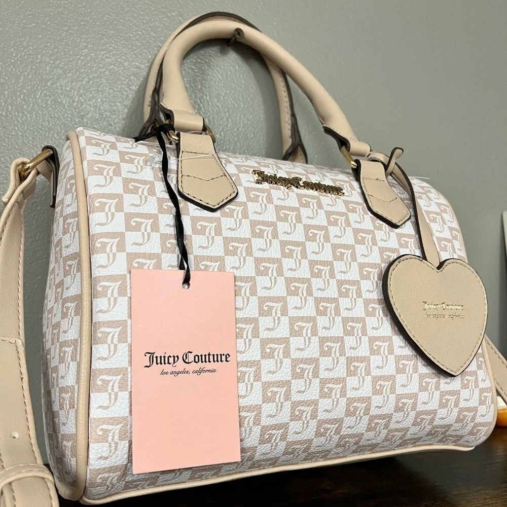 Juicy Couture details everyday