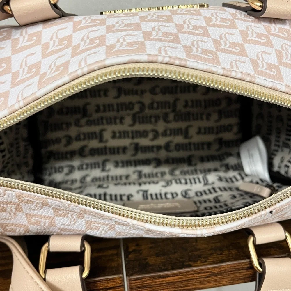 Juicy Couture outings tags functionality