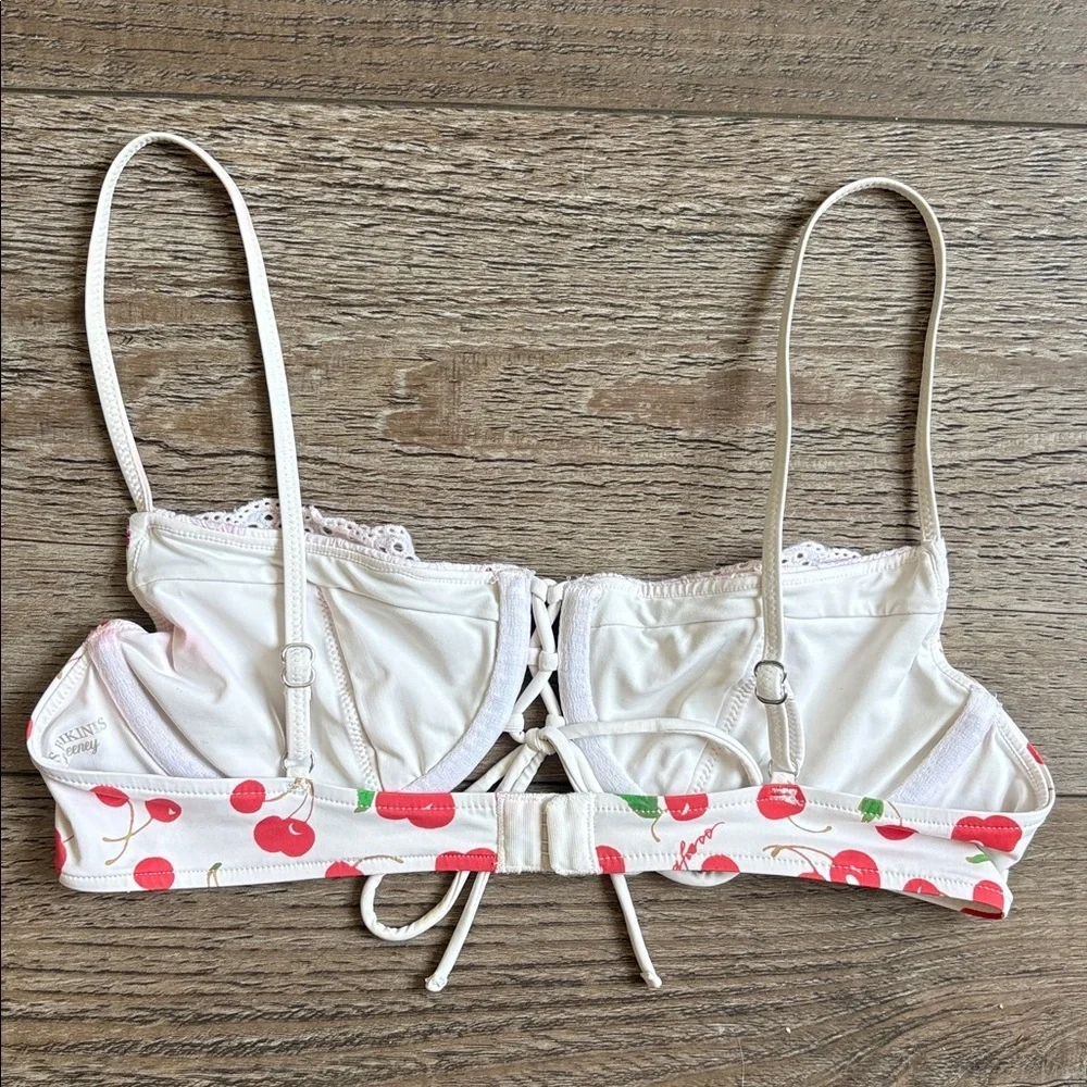 Frankies Bikinis there are