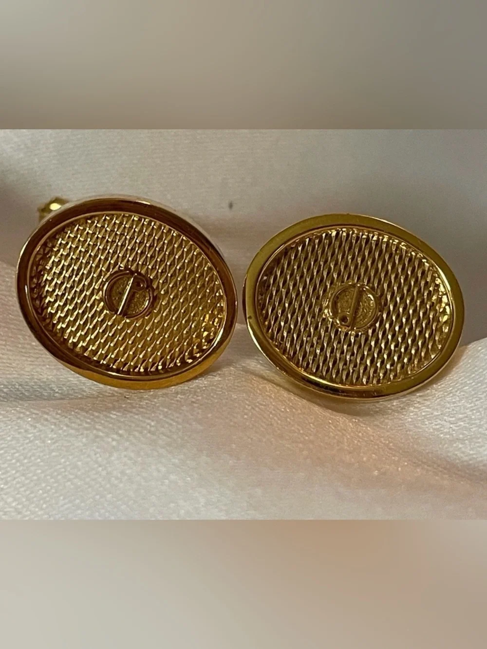 Alfred Dunhill classic gold