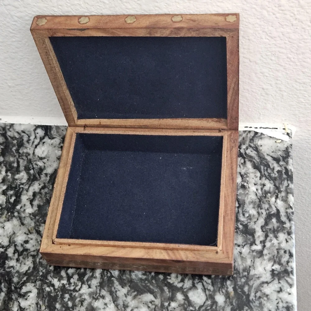 The Unbranded Brand handpainted set