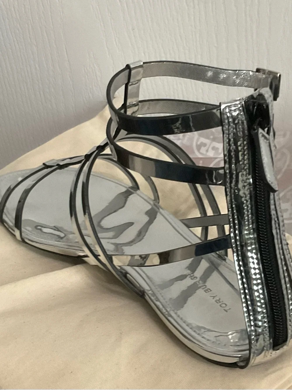 Tory Burch Capri Metallic Silver Gladiator Sandals size US9