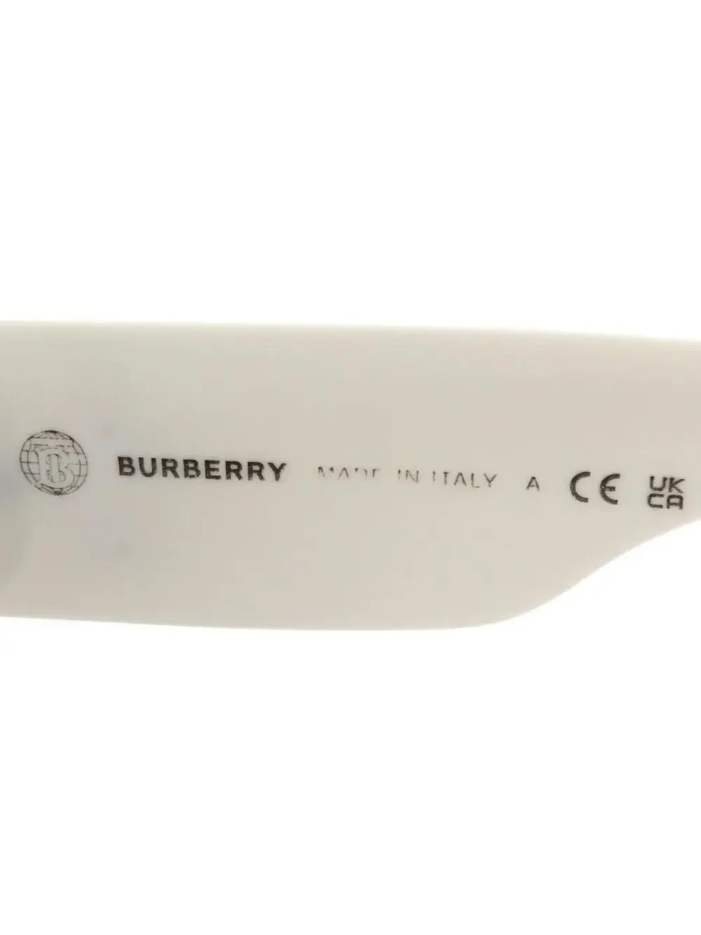 Burberry indulge timeless