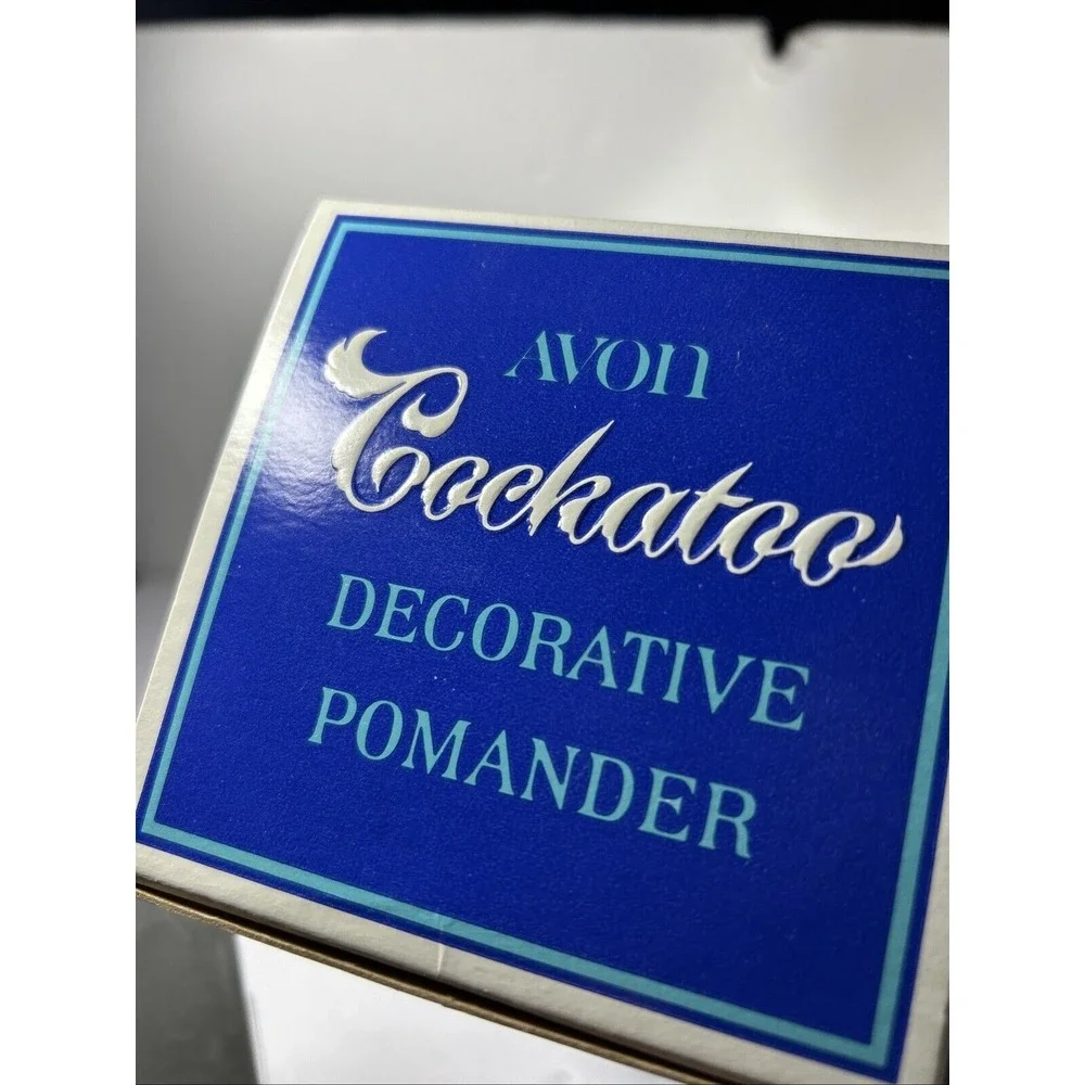 Nos  Avon  1972  Cockatoo  Decorating Pomander‎ Original packaging