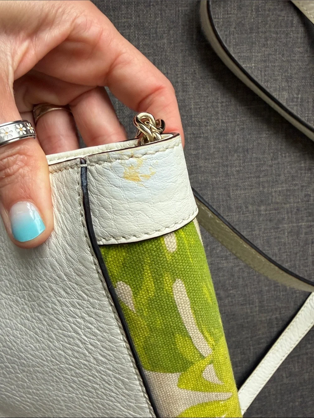 kate spade trim vacation zipper
