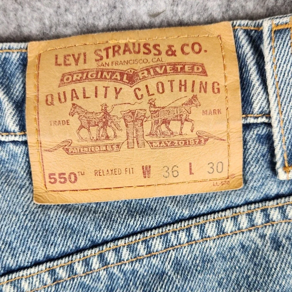 VTG 90s Levis 550 Relaxed Fit Jeans Men 36x30 Blue Denim Tapered Leg Y2K Classic