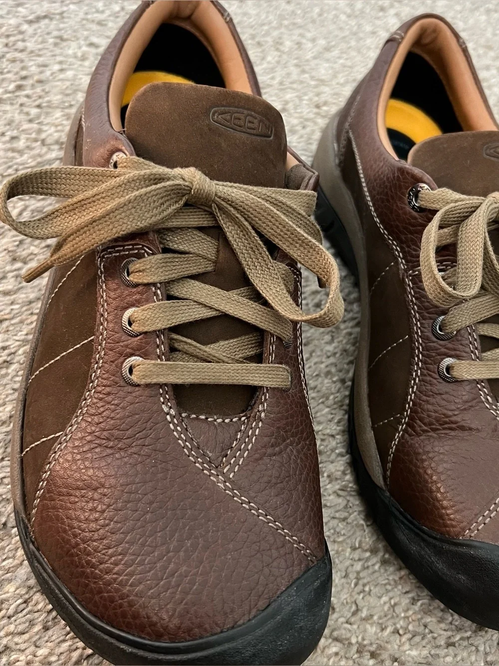 Keen men casual